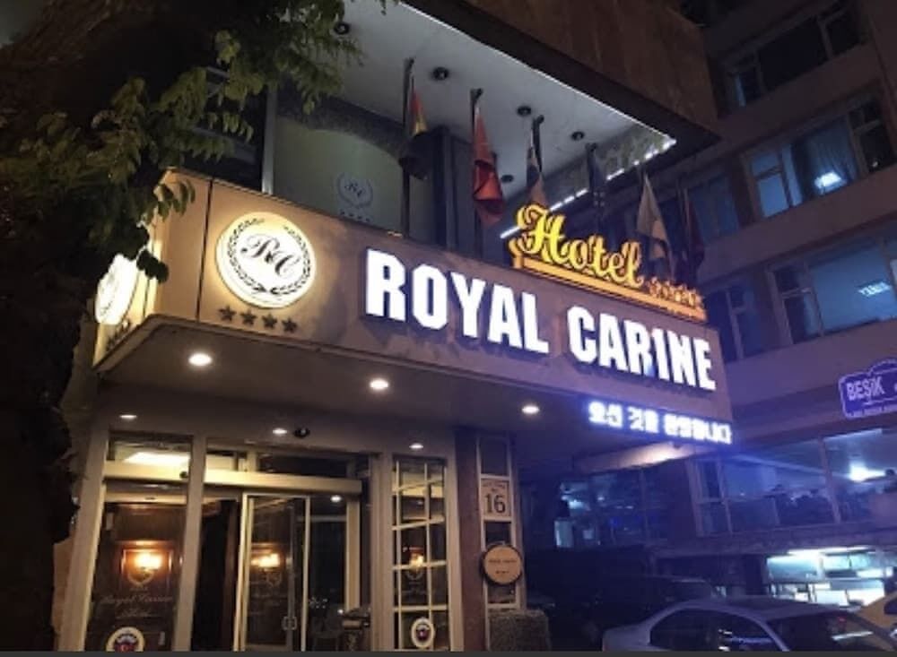 Royal Carine Hotel